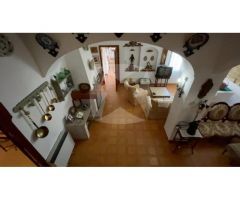 CASA SEÑORIAL DE 490 m2 EN LA CORTE DE PELEAS.