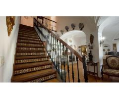 CASA SEÑORIAL DE 490 m2 EN LA CORTE DE PELEAS.