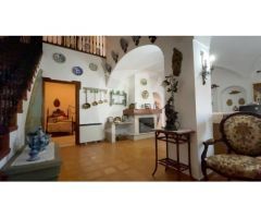 CASA SEÑORIAL DE 490 m2 EN LA CORTE DE PELEAS.