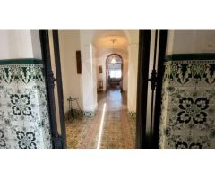 CASA SEÑORIAL DE 490 m2 EN LA CORTE DE PELEAS.