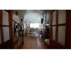 CASA SEÑORIAL DE 490 m2 EN LA CORTE DE PELEAS.
