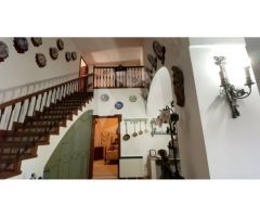 CASA SEÑORIAL DE 490 m2 EN LA CORTE DE PELEAS.