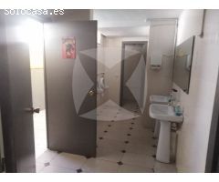 VENTA Y ALQUILER DE LOCAL COMERCIAL ADAPTADO, ZONA CENTRO.
