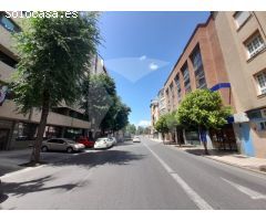 VIVIENDA EN VENTA CON PLAZA DE GARAJE SITUADA EN PLENO CENTRO DE LA CIUDAD