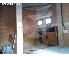 LOCAL SIN ADAPTAR EN VENTA DE ESQUINA ZONA PASEO CONDES DE BARCELONA