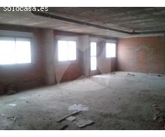 LOCAL SIN ADAPTAR EN VENTA DE ESQUINA ZONA PASEO CONDES DE BARCELONA