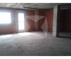 LOCAL SIN ADAPTAR EN VENTA DE ESQUINA ZONA PASEO CONDES DE BARCELONA