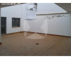 LOCAL SIN ADAPTAR EN VENTA DE ESQUINA ZONA PASEO CONDES DE BARCELONA