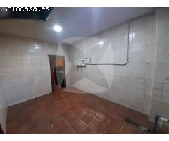 LOCAL COMERCIAL EN VENTA ADAPTADO PARA HOSTELERIA. ZONA SAN FERNANDO