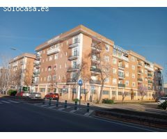 LOCAL COMERCIAL EN VENTA ADAPTADO PARA OFICINAS. ZONA URBANIZACION GUADIANA.