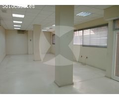 LOCAL COMERCIAL EN VENTA ADAPTADO PARA OFICINAS. ZONA URBANIZACION GUADIANA.