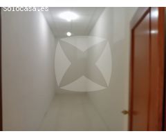 LOCAL COMERCIAL EN VENTA ADAPTADO PARA OFICINAS. ZONA URBANIZACION GUADIANA.