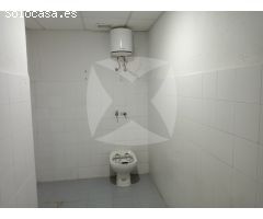 LOCAL COMERCIAL EN VENTA ADAPTADO PARA OFICINAS. ZONA URBANIZACION GUADIANA.
