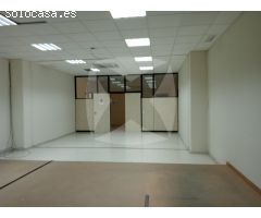 LOCAL COMERCIAL EN VENTA ADAPTADO PARA OFICINAS. ZONA URBANIZACION GUADIANA.
