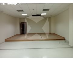 LOCAL COMERCIAL EN VENTA ADAPTADO PARA OFICINAS. ZONA URBANIZACION GUADIANA.