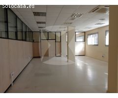 LOCAL COMERCIAL EN VENTA ADAPTADO PARA OFICINAS. ZONA URBANIZACION GUADIANA.