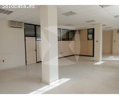 LOCAL COMERCIAL EN VENTA ADAPTADO PARA OFICINAS. ZONA URBANIZACION GUADIANA.