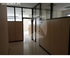 LOCAL COMERCIAL EN VENTA ADAPTADO PARA OFICINAS. ZONA URBANIZACION GUADIANA.
