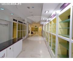 LOCAL COMERCIAL COMPLETAMENTE ADAPTADO JUNTO A EL CORTE INGLES.