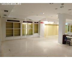 LOCAL COMERCIAL COMPLETAMENTE ADAPTADO JUNTO A EL CORTE INGLES.