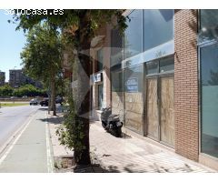 LOCAL COMERCIAL ADAPTADO EN VENTA. ZONA CERRO DEL VIENTO