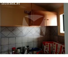CASA EN VENTA CON PATIO TRASERO DOBLE, PISCINA Y COCHERA. ZONA SAN RAFAEL DE