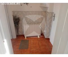 CASA EN VENTA CON PATIO TRASERO DOBLE, PISCINA Y COCHERA. ZONA SAN RAFAEL DE