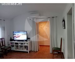 CASA EN VENTA CON PATIO TRASERO DOBLE, PISCINA Y COCHERA. ZONA SAN RAFAEL DE