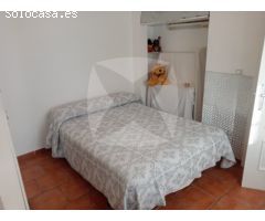 CASA EN VENTA CON PATIO TRASERO DOBLE, PISCINA Y COCHERA. ZONA SAN RAFAEL DE