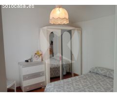 CASA EN VENTA CON PATIO TRASERO DOBLE, PISCINA Y COCHERA. ZONA SAN RAFAEL DE