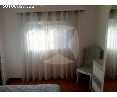 CASA EN VENTA CON PATIO TRASERO DOBLE, PISCINA Y COCHERA. ZONA SAN RAFAEL DE