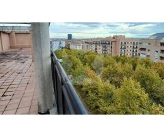 ATICO EN UNA SOLA PLANTA CON TERRAZA DE 340 M2 , GARAJES Y TRASTEROS. ZONA EN