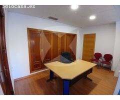 LOCAL COMERCIAL EN ESQUINA CON GRAN VISIBILIDAD