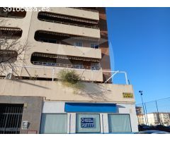 LOCAL COMERCIAL EN ESQUINA CON GRAN VISIBILIDAD