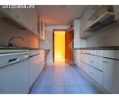 EXCLUSIVO ÁTICO EN UNA SOLA PLANTA DE 4 DORMITORIOS CON PLAZA DE GARAJE Y