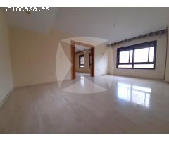 EXCLUSIVO ÁTICO EN UNA SOLA PLANTA DE 4 DORMITORIOS CON PLAZA DE GARAJE Y