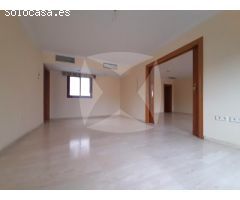 EXCLUSIVO ÁTICO EN UNA SOLA PLANTA DE 4 DORMITORIOS CON PLAZA DE GARAJE Y