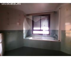 EXCLUSIVO ÁTICO EN UNA SOLA PLANTA DE 4 DORMITORIOS CON PLAZA DE GARAJE Y