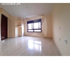 EXCLUSIVO ÁTICO EN UNA SOLA PLANTA DE 4 DORMITORIOS CON PLAZA DE GARAJE Y