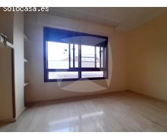 EXCLUSIVO ÁTICO EN UNA SOLA PLANTA DE 4 DORMITORIOS CON PLAZA DE GARAJE Y
