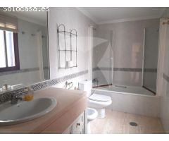 EXCLUSIVO ÁTICO EN UNA SOLA PLANTA DE 4 DORMITORIOS CON PLAZA DE GARAJE Y