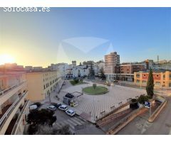 EXCLUSIVO ÁTICO EN UNA SOLA PLANTA DE 4 DORMITORIOS CON PLAZA DE GARAJE Y