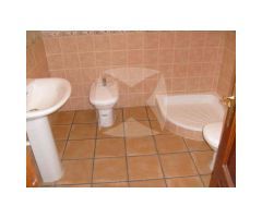 CHALET EN VENTA CON PARCELA DE 30.000 M2 ZONA CRTA. CACERES