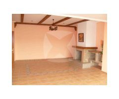 CHALET EN VENTA CON PARCELA DE 30.000 M2 ZONA CRTA. CACERES