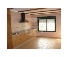 CHALET EN VENTA CON PARCELA DE 30.000 M2 ZONA CRTA. CACERES