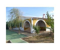 CHALET EN VENTA CON PARCELA DE 30.000 M2 ZONA CRTA. CACERES