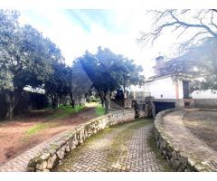 CHALET EN VENTA EN URBANIZACIÓN RÍO CAYA
