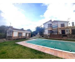 CHALET EN VENTA EN URBANIZACIÓN RÍO CAYA