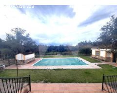 CHALET EN VENTA EN URBANIZACIÓN RÍO CAYA