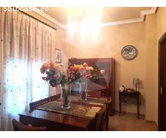 CHALET EN VENTA EN URBANIZACIÓN RÍO CAYA